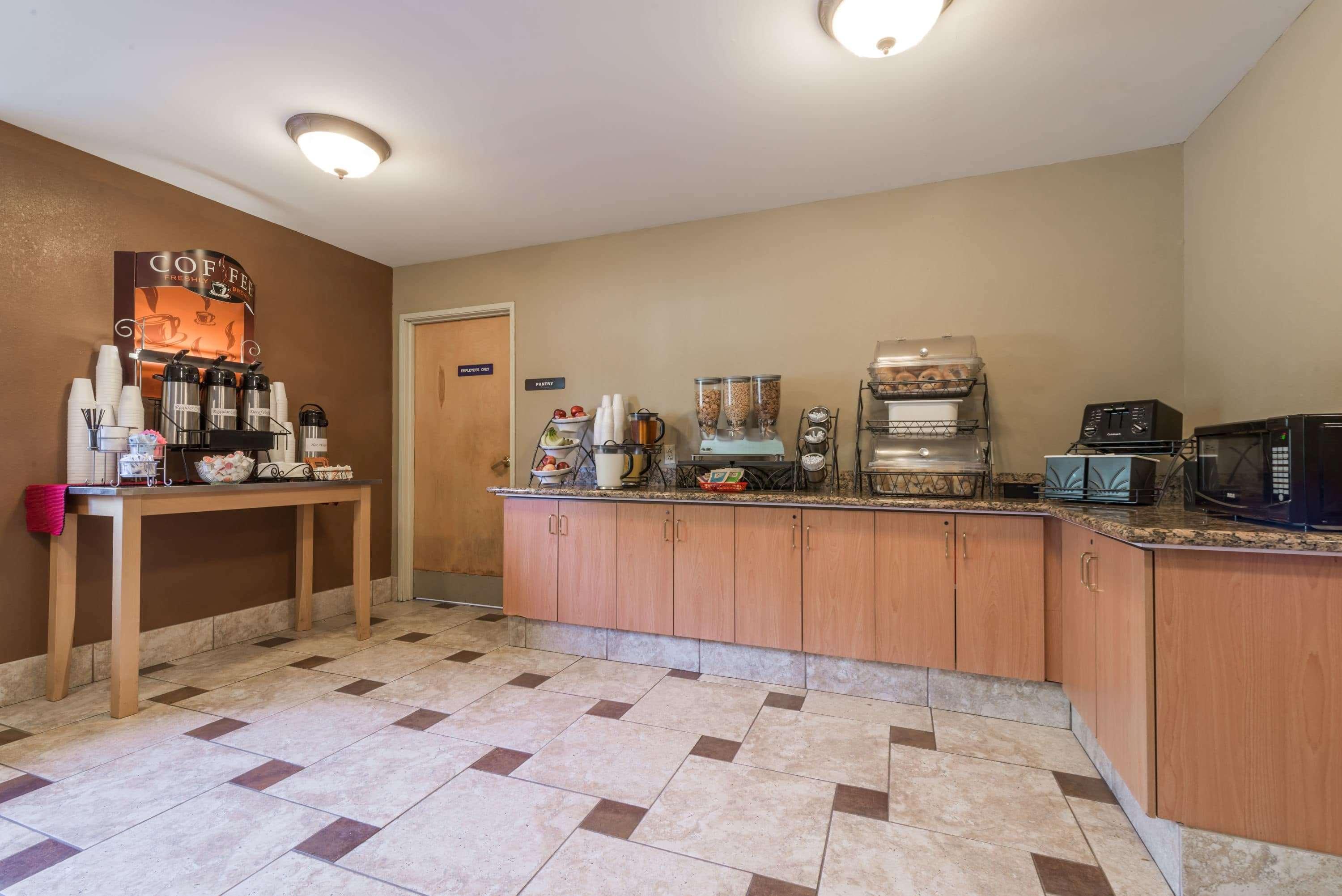 Microtel Inn & Suites By Wyndham West Chester Bagian luar foto